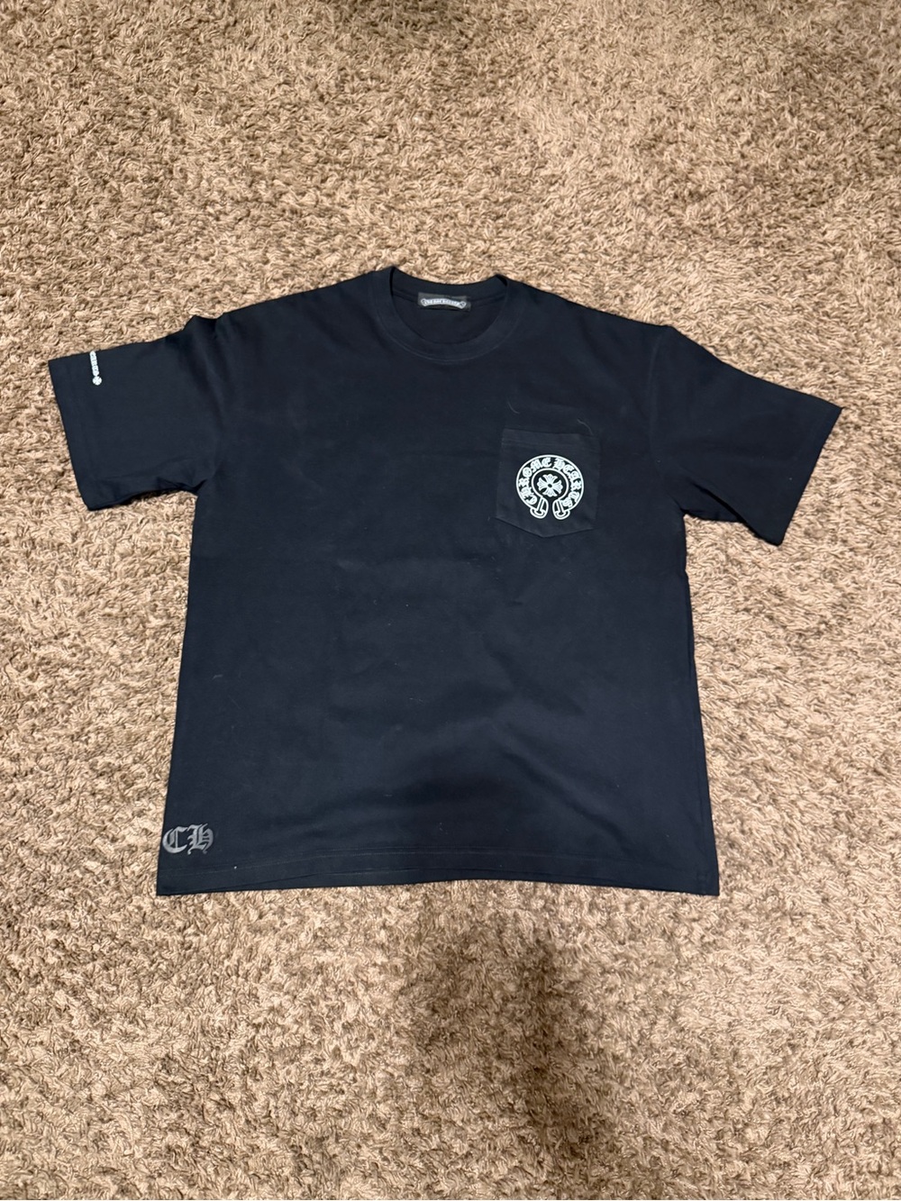 Black Pocket Graphic Tee - Men's Casual Shirt